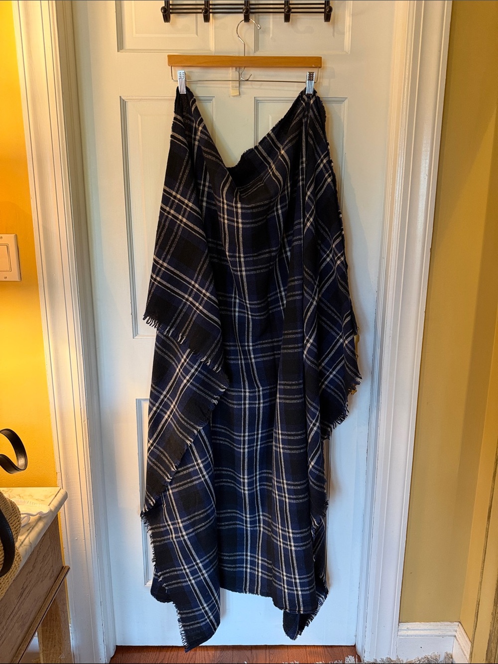 Beautiful wool scarf/ shawl / blanket from max mara